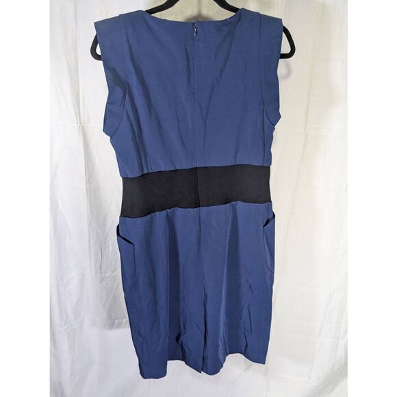 Valencia Sleeveless Knee-length Sheath Dress Round Neckline Concealed Zipper Clo - Picture 2 of 7